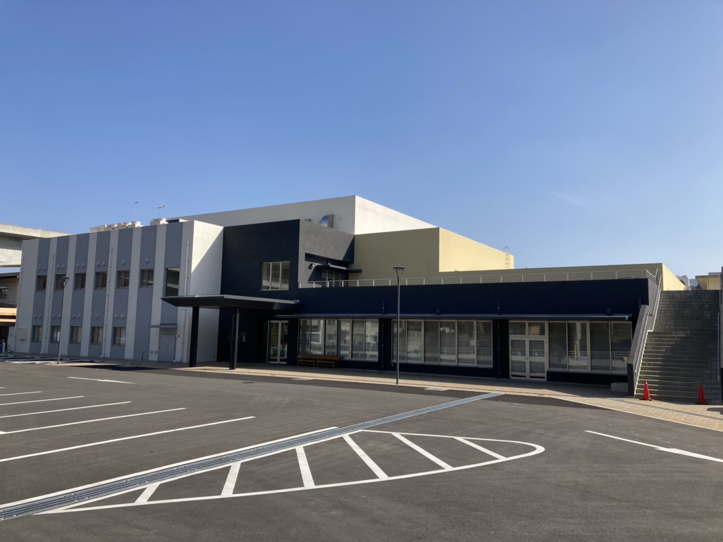 吉井地区公民館等・福井洞窟ガイダンス施設建設電気設備工事